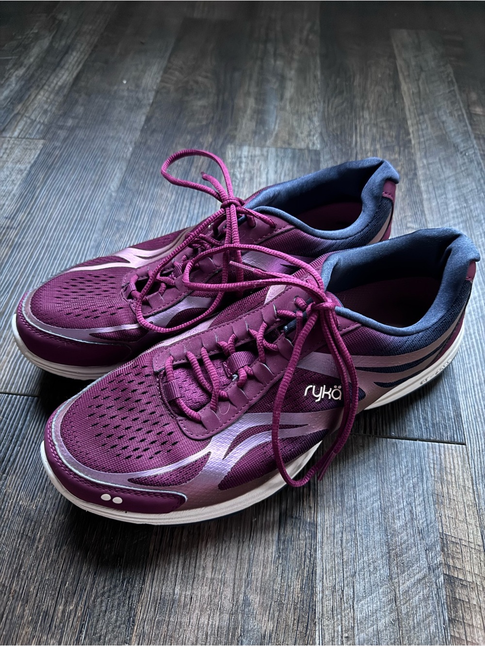 Ryka Devotion 2 Plus Women’s Maroon Athletic Walking Running Shoes size 11